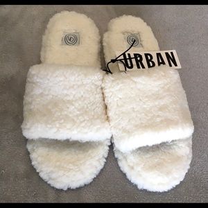 Ivory Suzy Sherpa Slipper size large